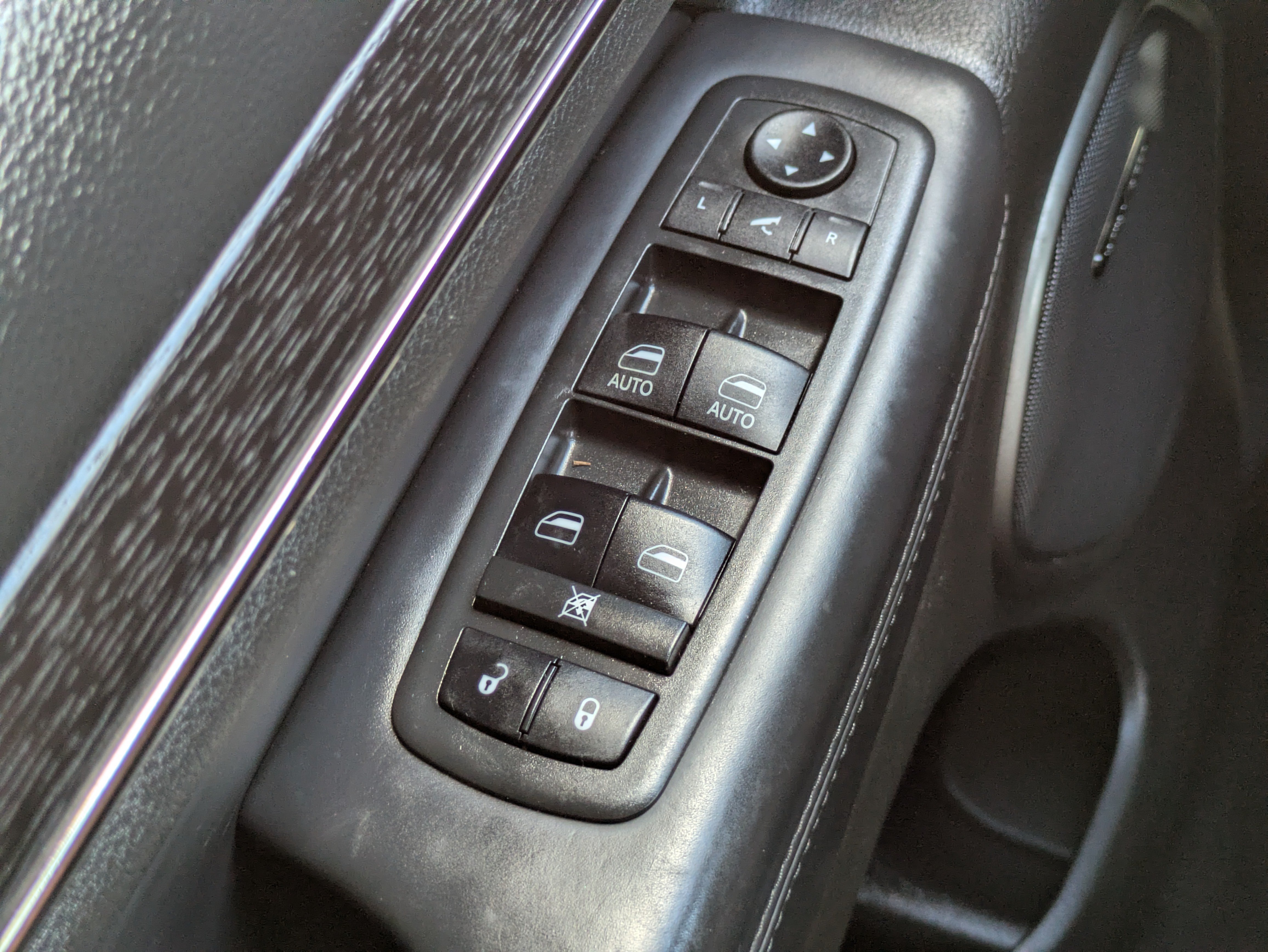 Used 2019 Jeep Grand Cherokee High Altitude RWD image 24