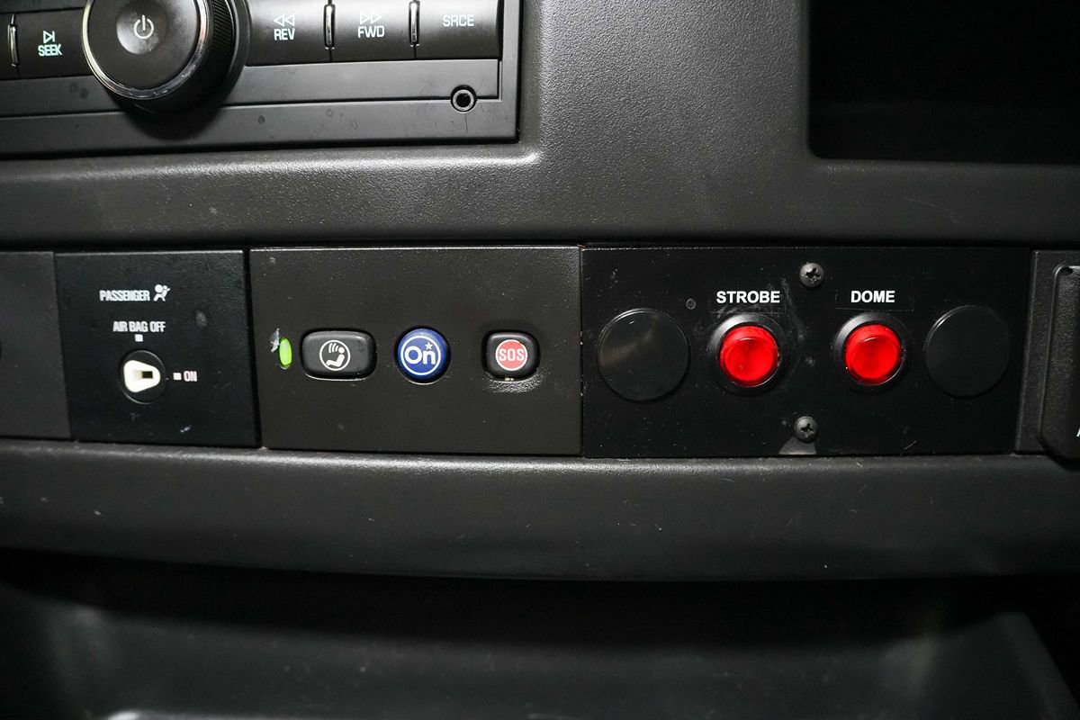 Used 2015 Chevrolet Express 2500 RWD image 20