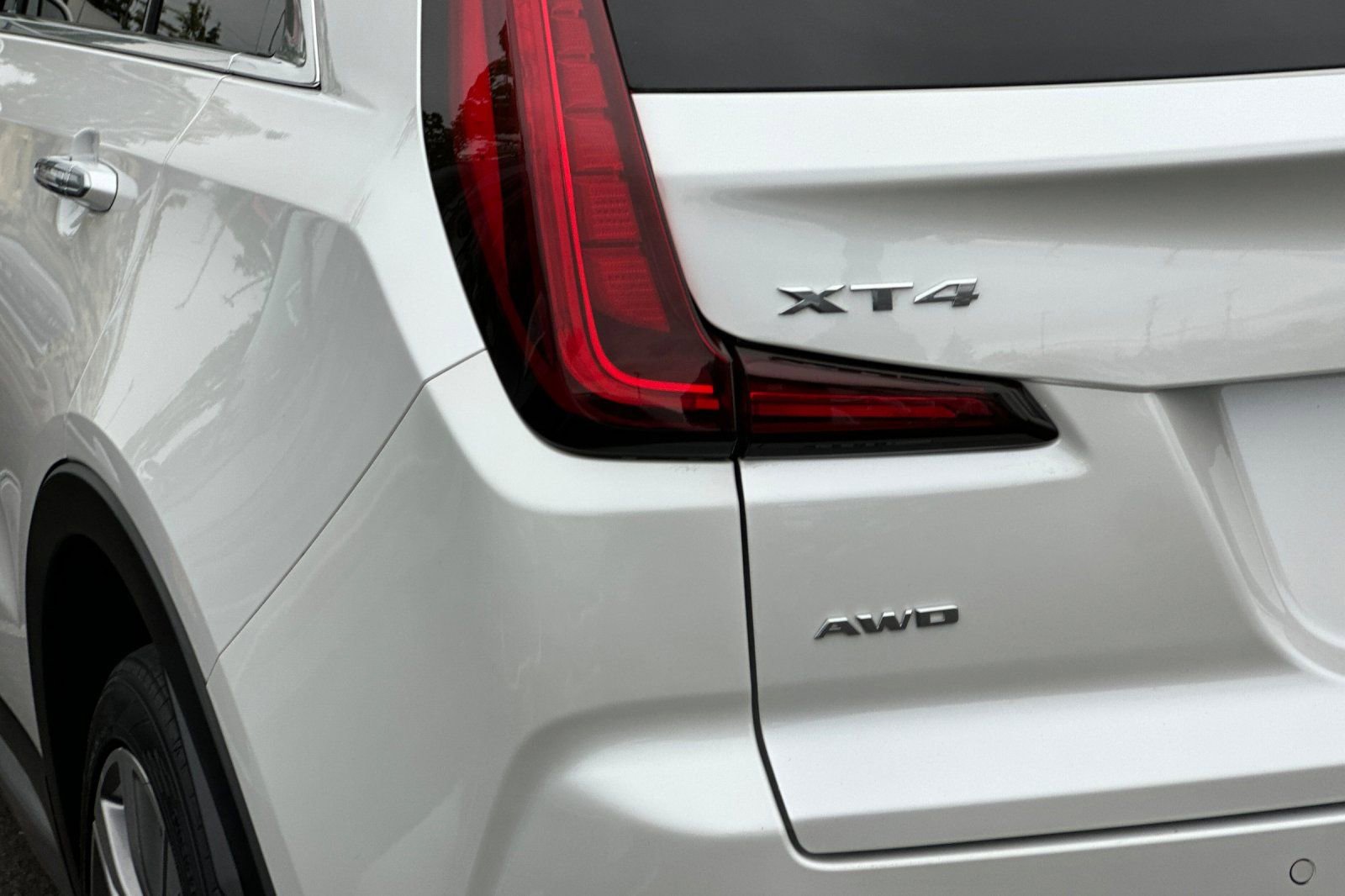 Used 2019 Cadillac XT4 Premium Luxury w/ Technology Package image 26