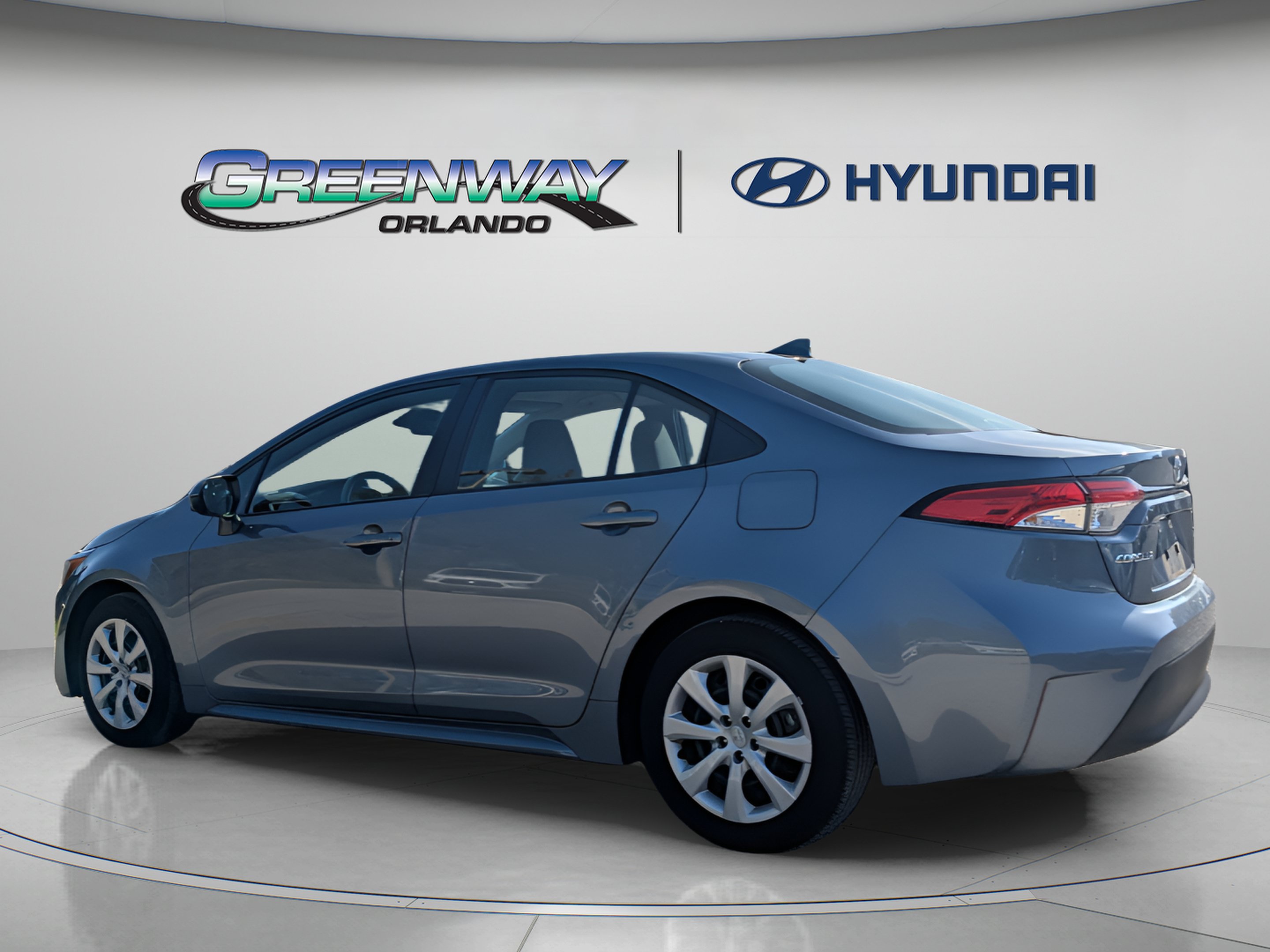 Used 2024 Toyota Corolla LE FWD image 5