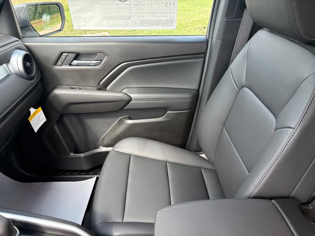 New 2026 Chevrolet Colorado LT w/ LT Convenience Package AWD/4WD image 16