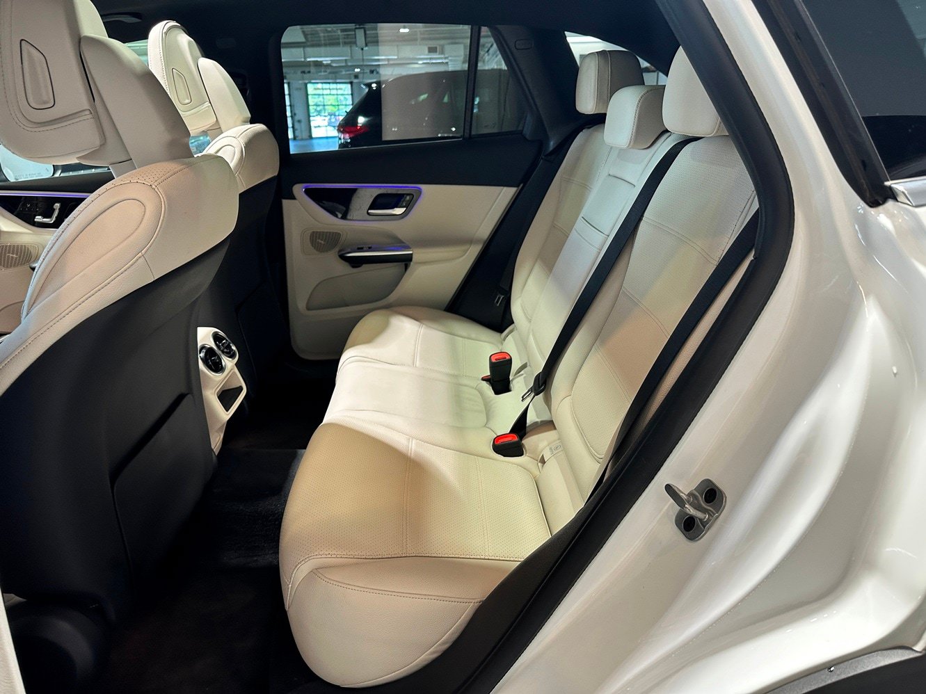Certified 2025 Mercedes-Benz GLC 300 4MATIC image 12
