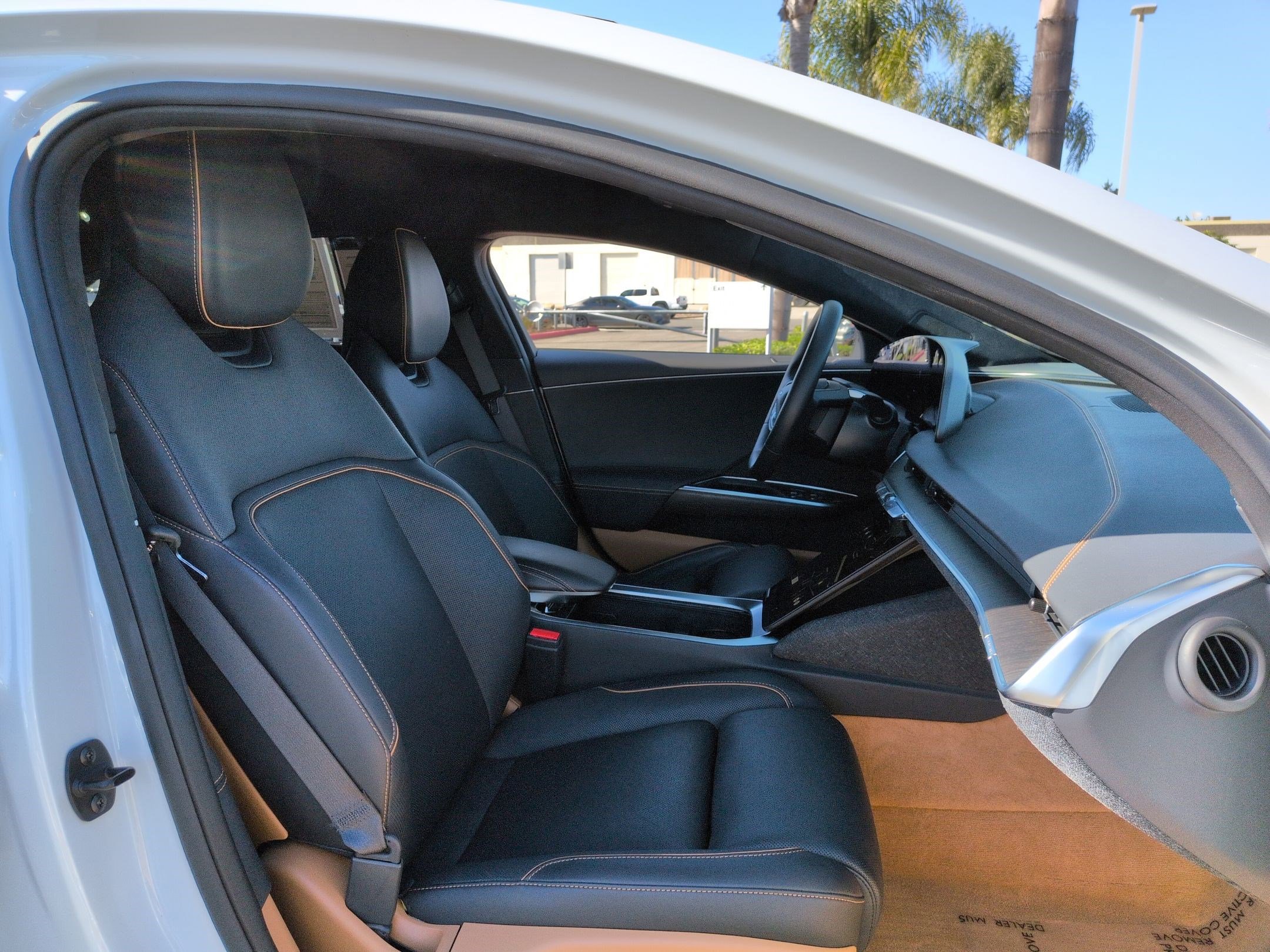 Used 2024 Lucid Air Touring image 31