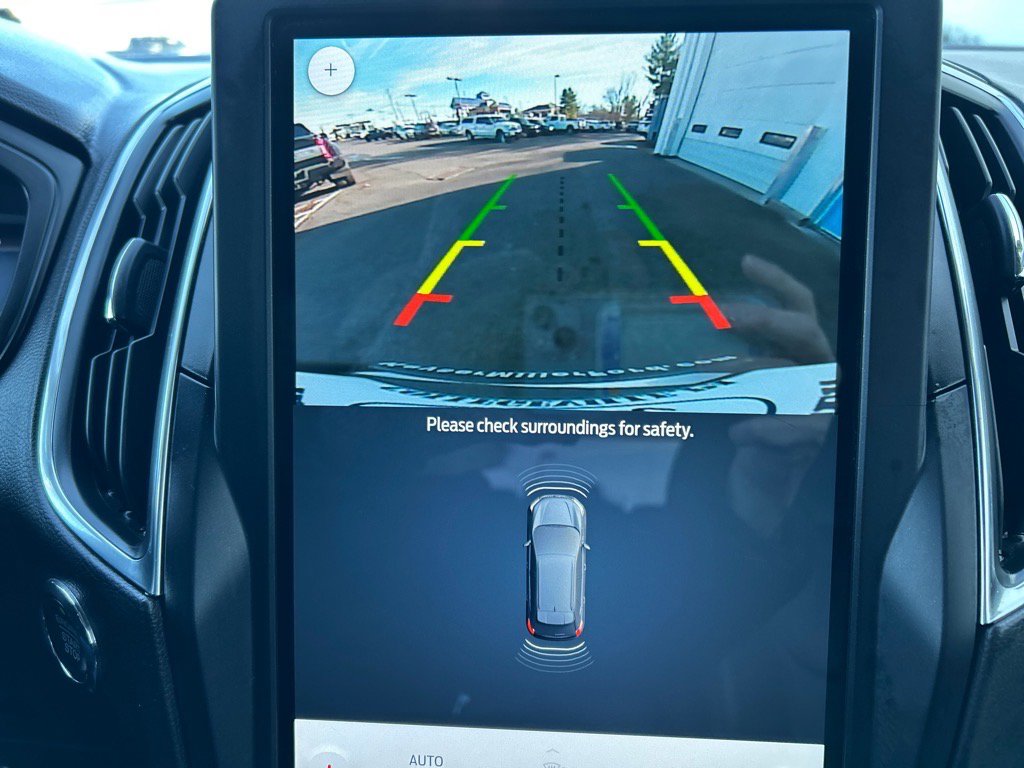 Used 2022 Ford Edge Titanium image 28