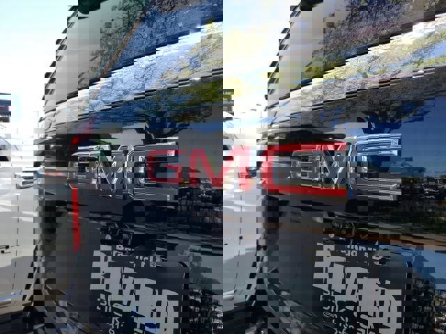 New 2026 GMC Yukon Elevation image 7