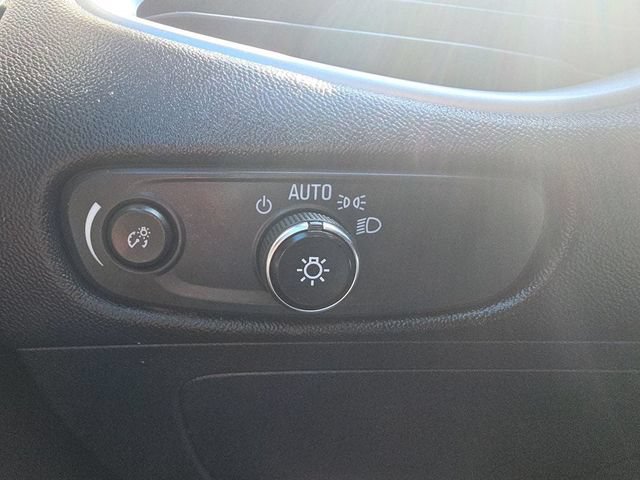 Used 2023 Chevrolet Malibu LT FWD image 17