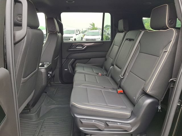 Used 2025 GMC Yukon XL Elevation AWD/4WD image 17