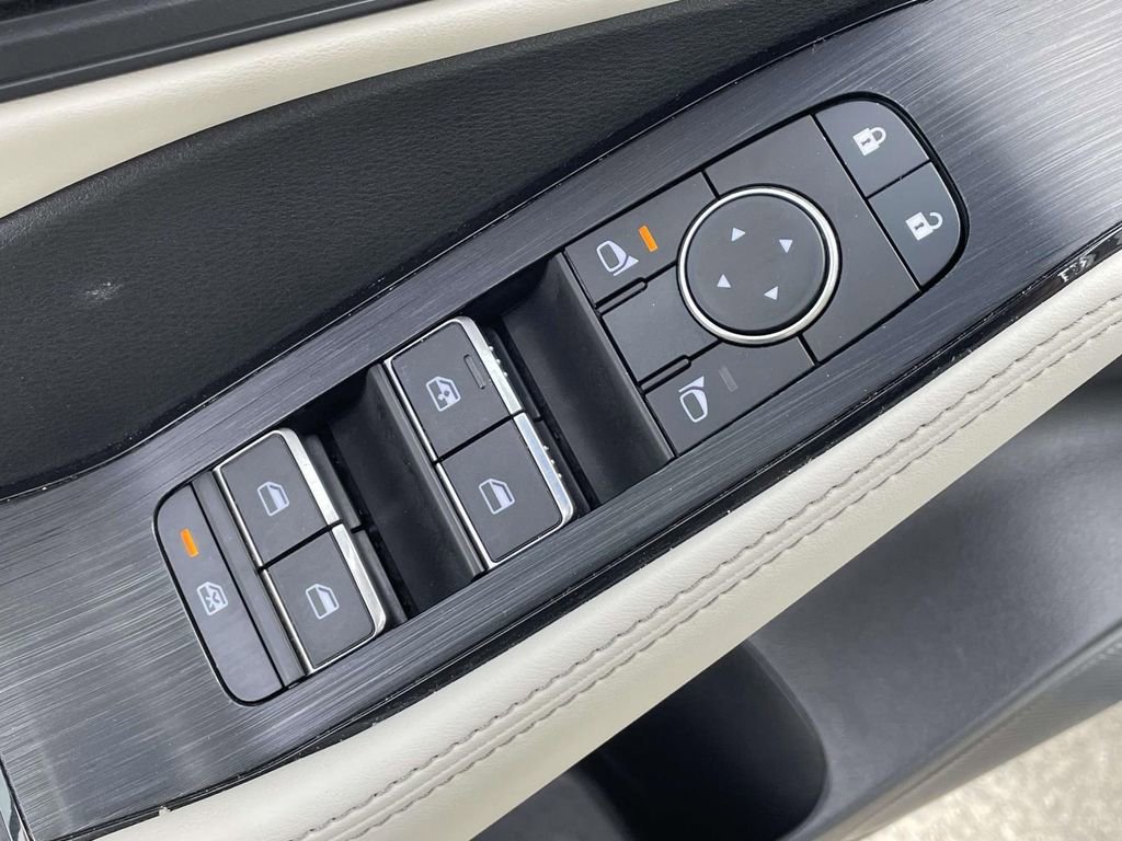 Used 2024 Nissan Rogue SL w/ SL Premium Package image 17