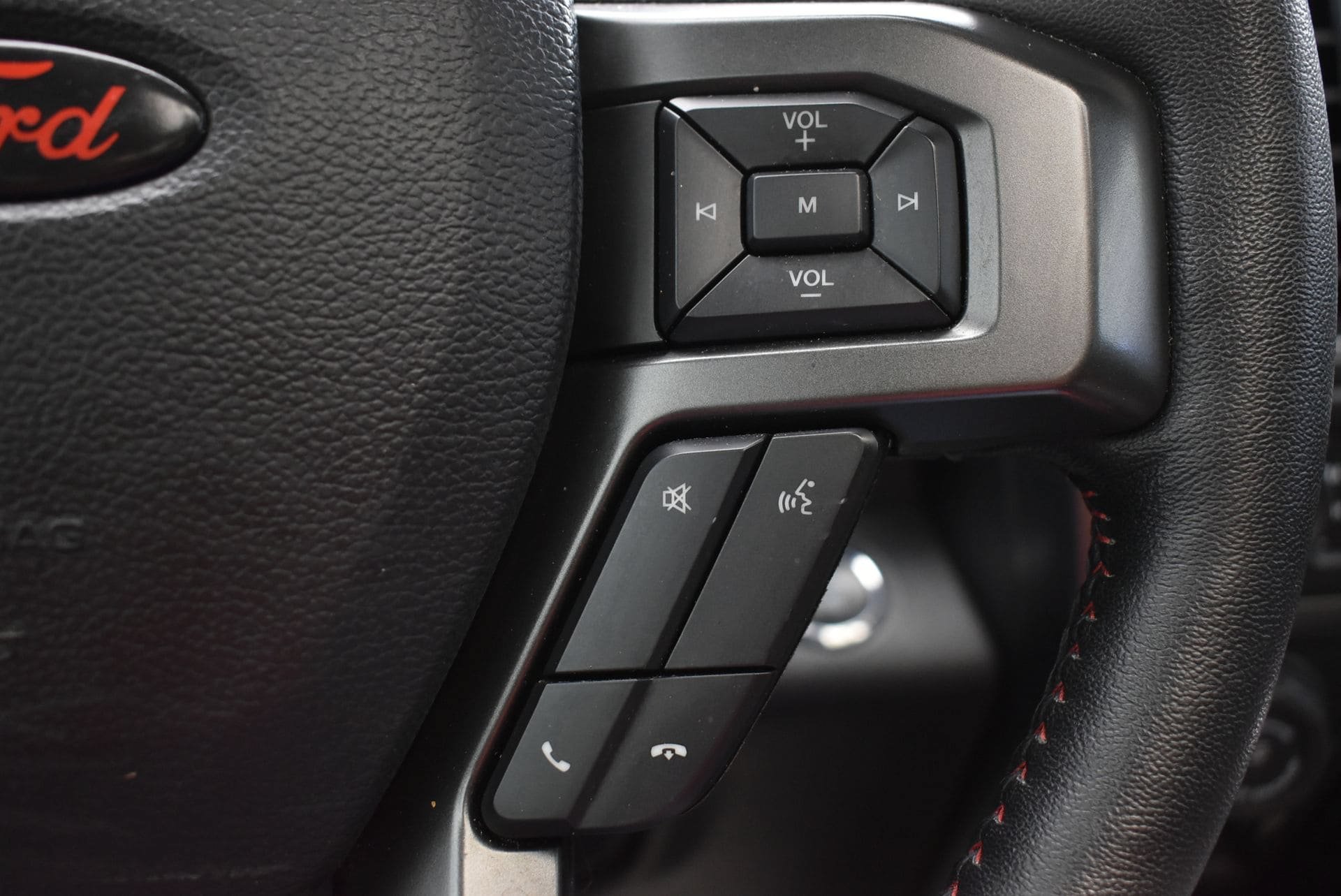 Used 2020 Ford F150 Lariat w/ Equipment Group 502A Luxury AWD/4WD image 23