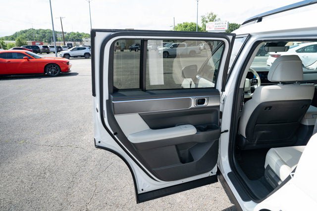 Used 2025 Hyundai Santa Fe SEL AWD/4WD image 11