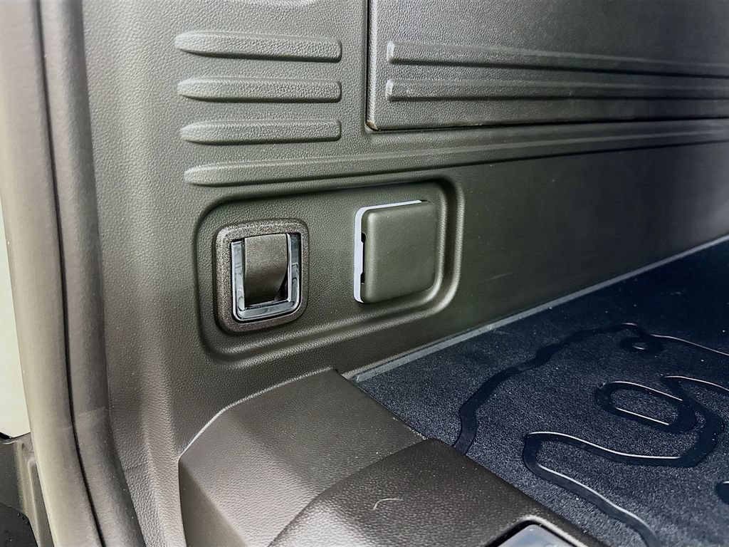 New 2026 GMC Hummer EV SUV AWD/4WD image 7