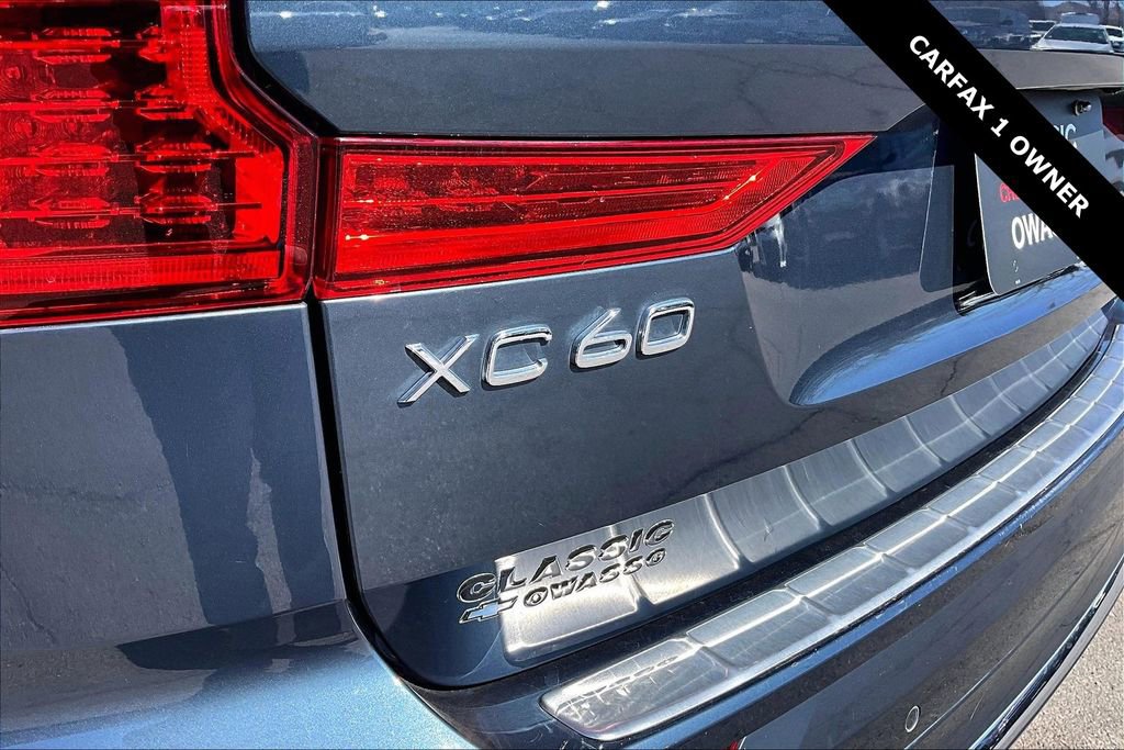 Used 2023 Volvo XC60 B5 Ultimate w/ Climate Package image 23