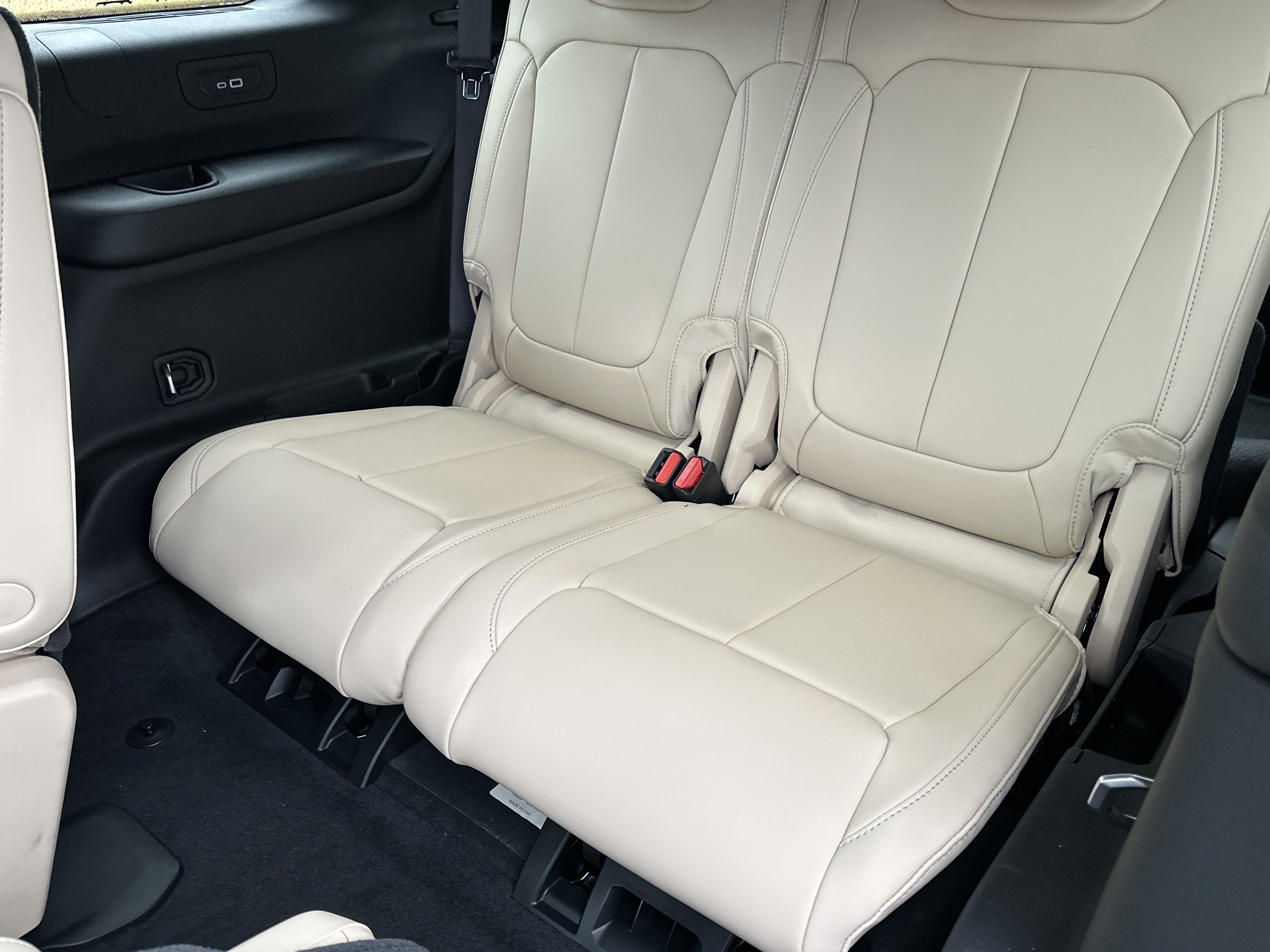 New 2026 Jeep Grand Cherokee L Limited image 12