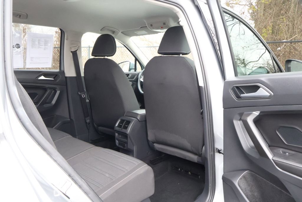 Used 2022 Volkswagen Tiguan S image 45