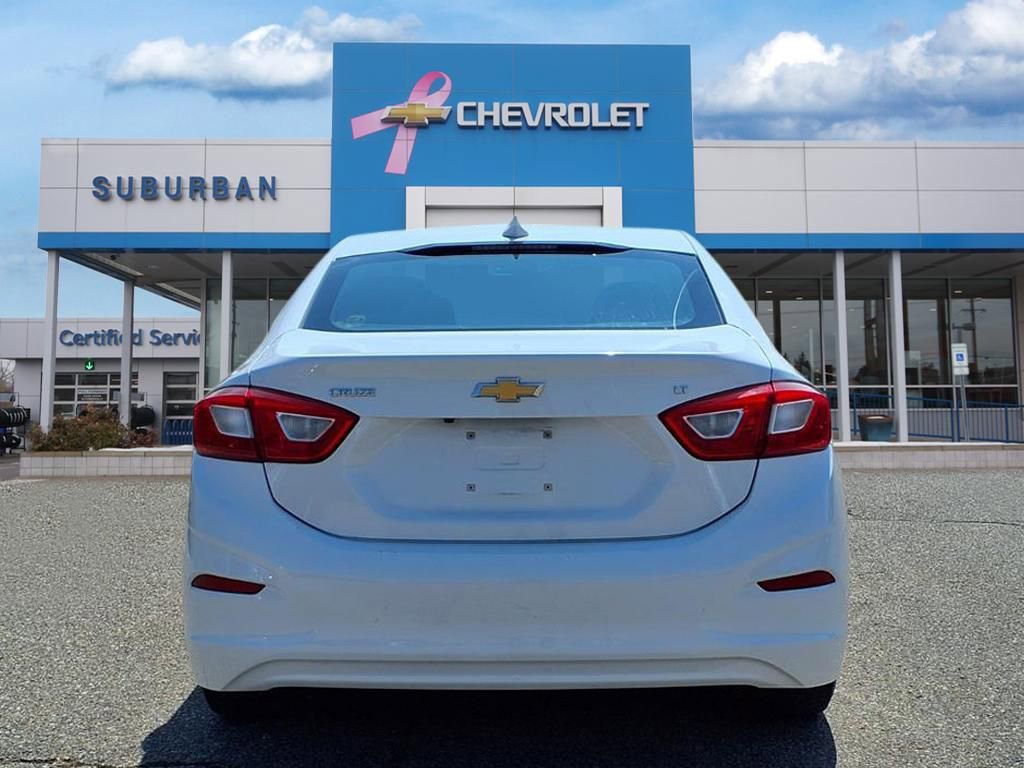 Used 2017 Chevrolet Cruze LT image 6
