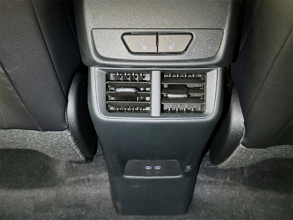 New 2026 Chevrolet Equinox ACTIV w/ Convenience Package III image 28