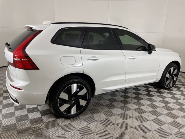 Certified 2024 Volvo XC60 T8 Plus w/ Protection Package Premier image 12
