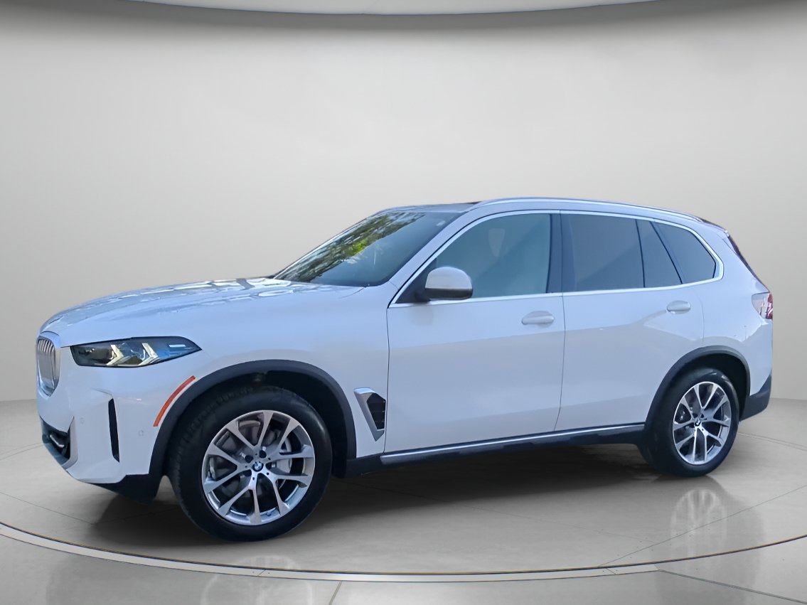 Used 2025 BMW X5 xDrive40i w/ Premium Package AWD/4WD image 11