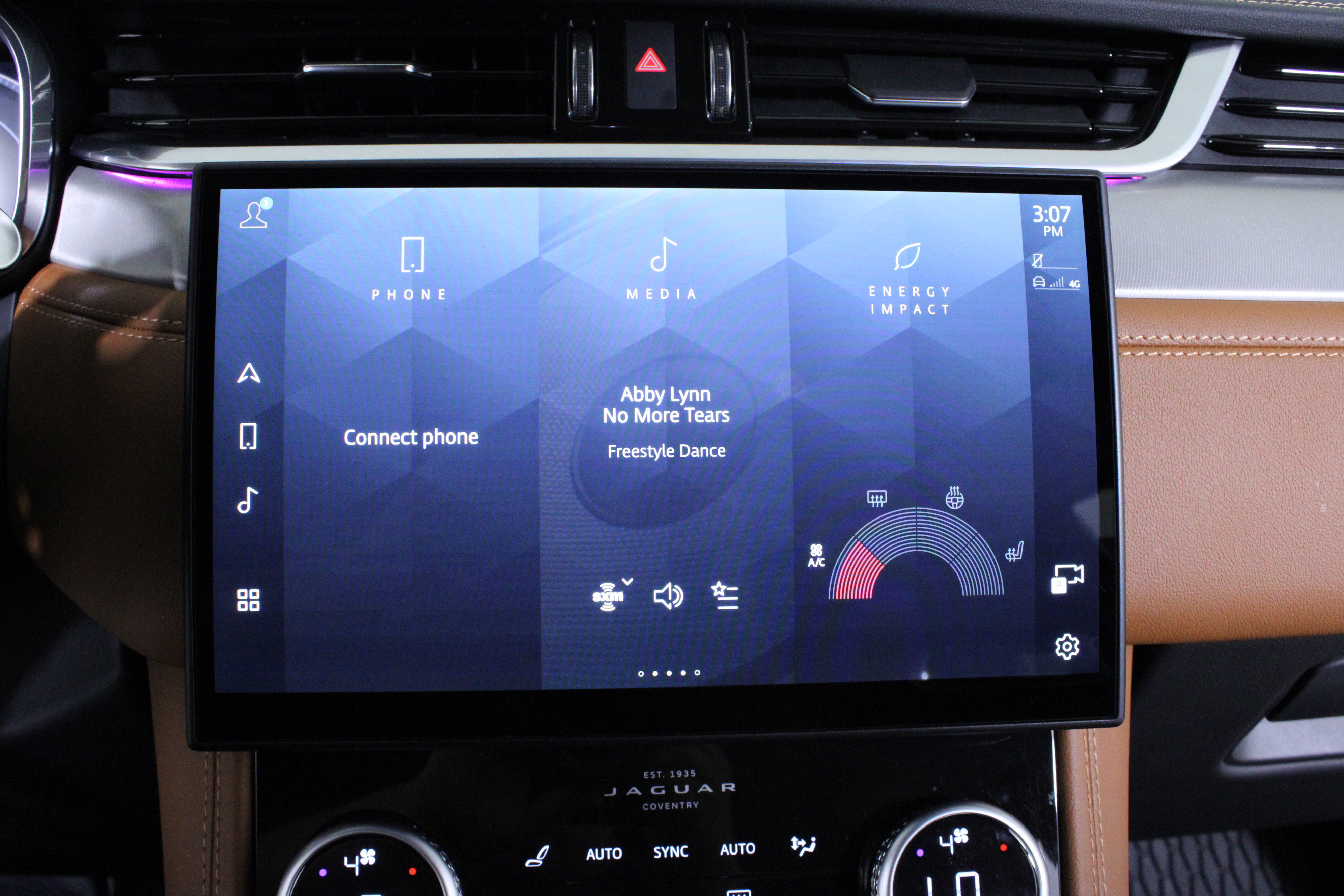 Certified 2025 Jaguar F-PACE R-Dynamic S AWD/4WD image 26