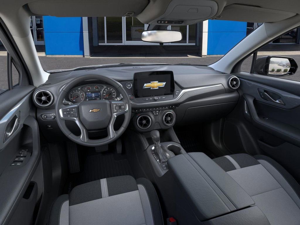 New 2025 Chevrolet Blazer LT w/ Driver Confidence Package FWD image 15