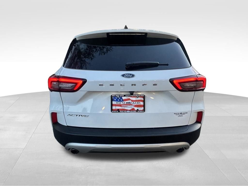 Used 2024 Ford Escape Active w/ Cold Weather Package image 5