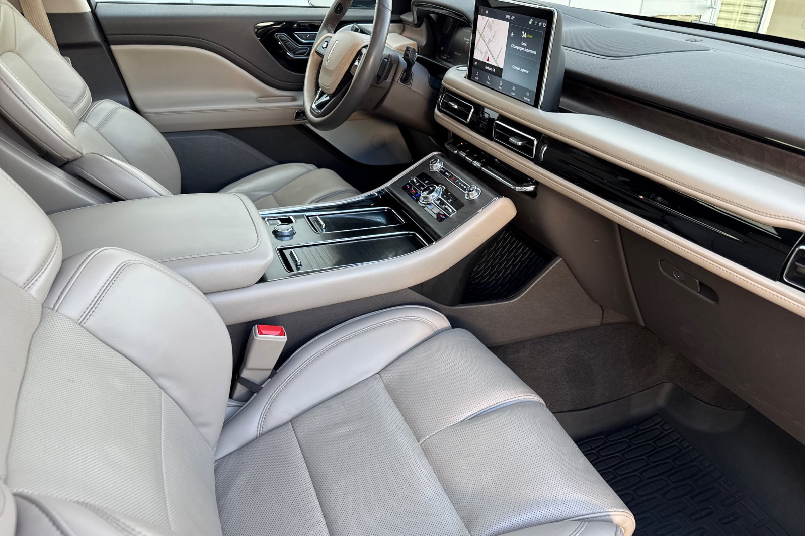 Certified 2023 Lincoln Aviator Reserve w/ Equipment Group 201A AWD/4WD image 17