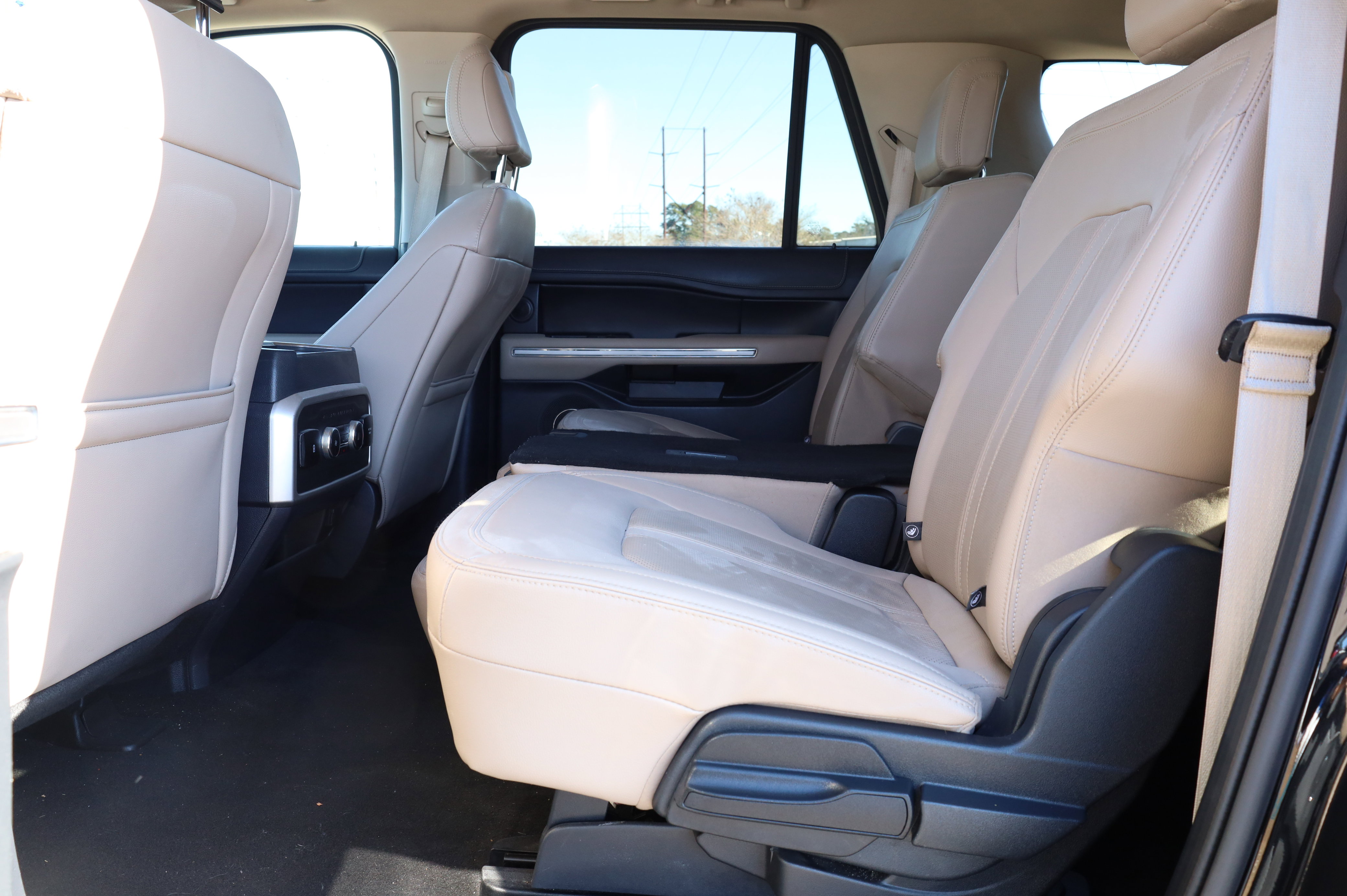 Used 2024 Ford Expedition Max Limited image 11