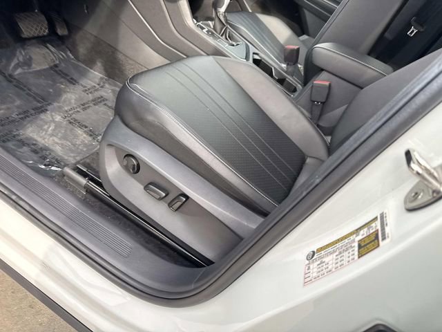 Certified 2023 Volkswagen Tiguan SE image 11