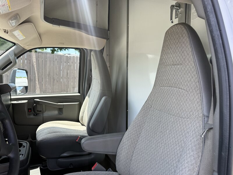 Used 2023 GMC Savana 3500 w/ Power Convenience Package RWD image 22