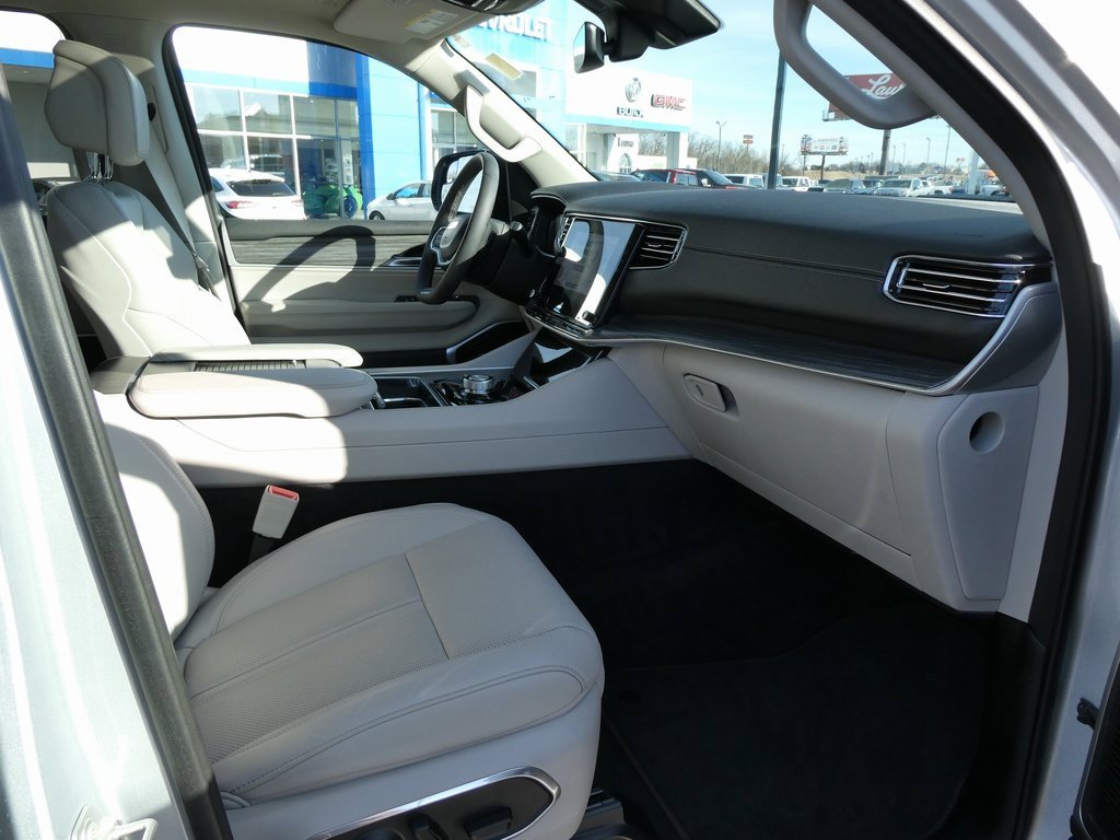 Used 2024 Jeep Wagoneer Series II w/ Premium Group I image 15