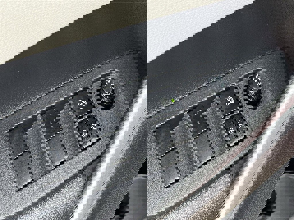 Used 2023 Toyota Corolla Cross LE image 20