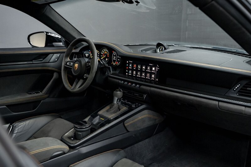 Used 2022 Porsche 911 GT3 RWD image 17