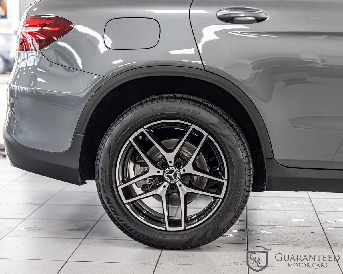 Used 2019 Mercedes-Benz GLC 300 4MATIC w/ Multimedia Package image 10