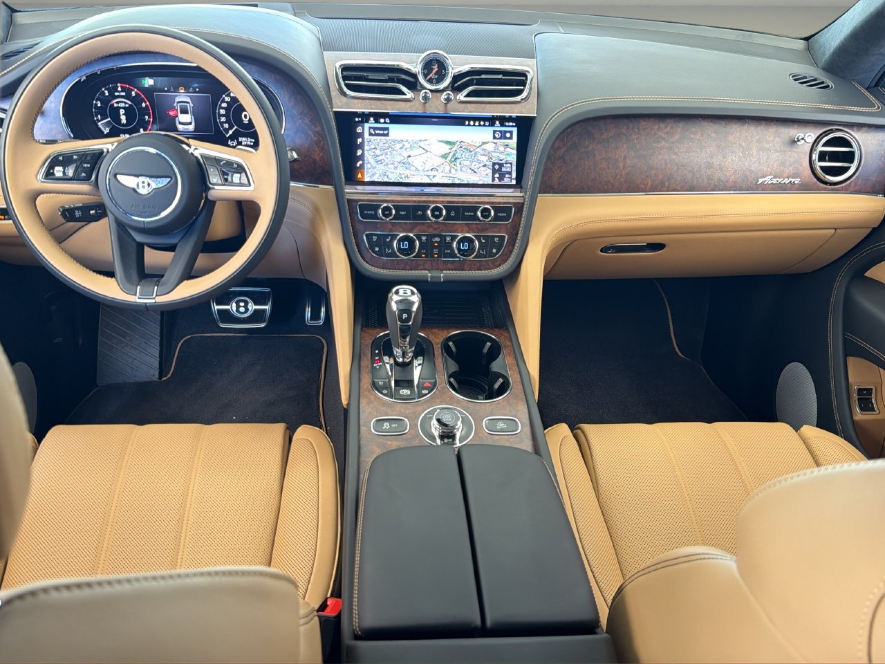 Used 2025 Bentley Bentayga AWD/4WD image 4