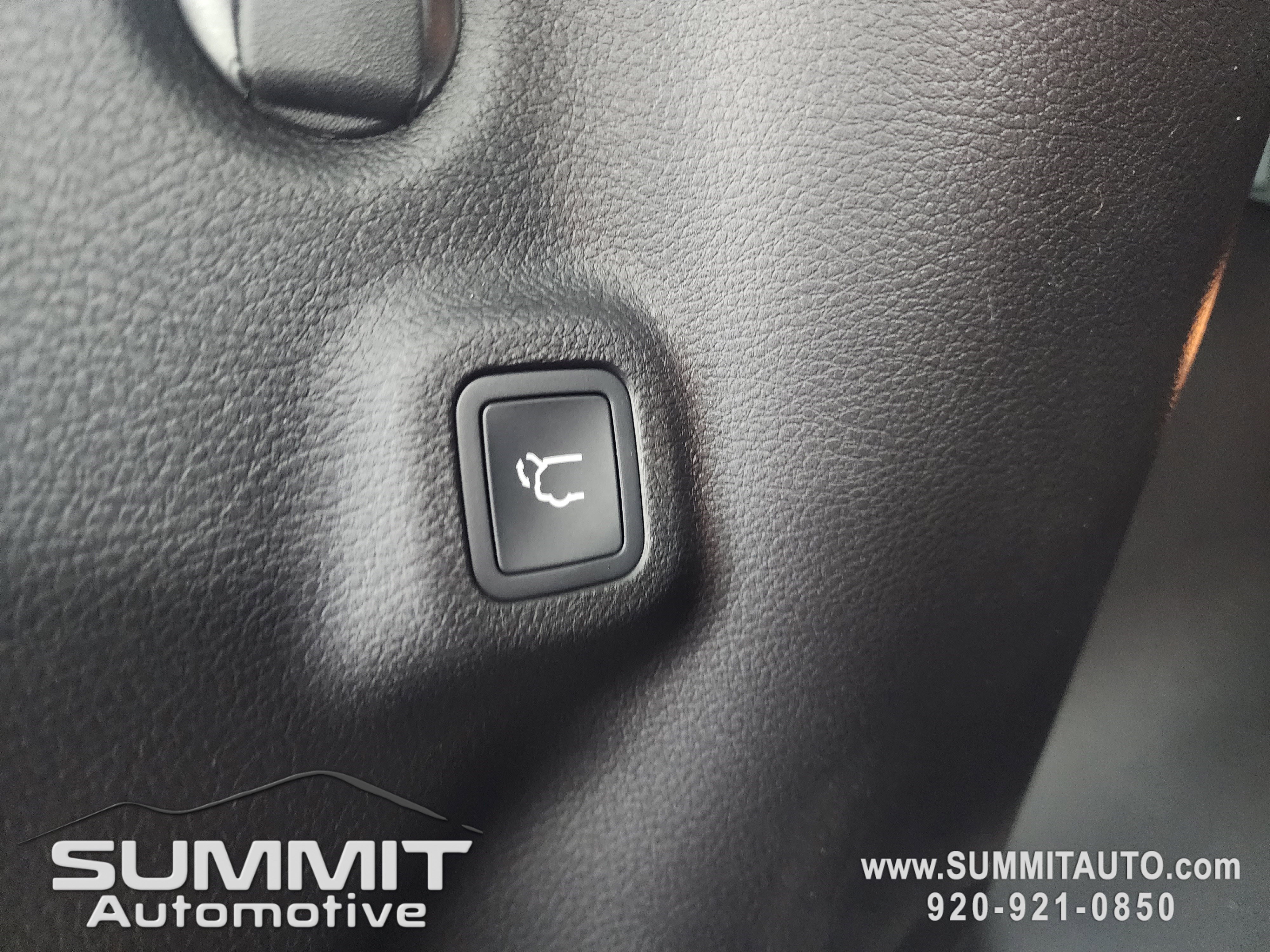 New 2026 Jeep Compass Trailhawk w/ Sun, Sound & Navigation Group image 30