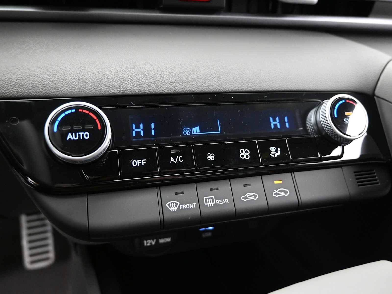 New 2026 Hyundai Elantra Sport image 18