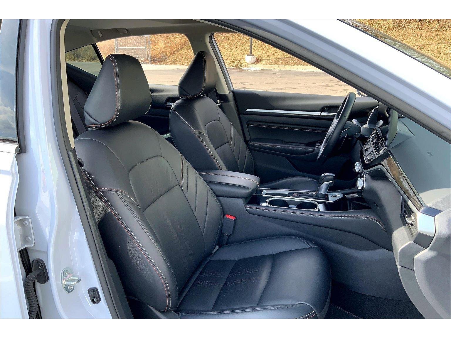 Used 2023 Nissan Altima 2.5 SR w/ SR Premium Package image 7