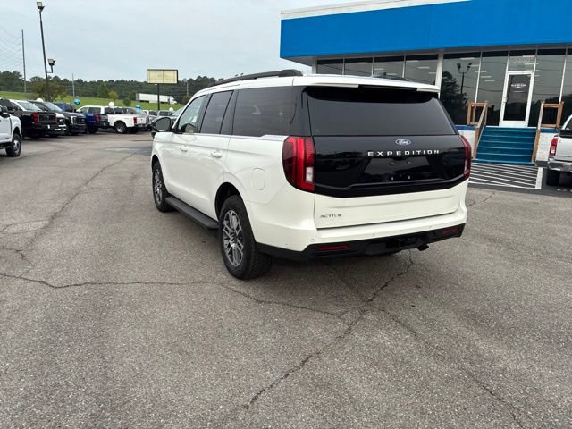 Used 2025 Ford Expedition Active AWD/4WD image 25