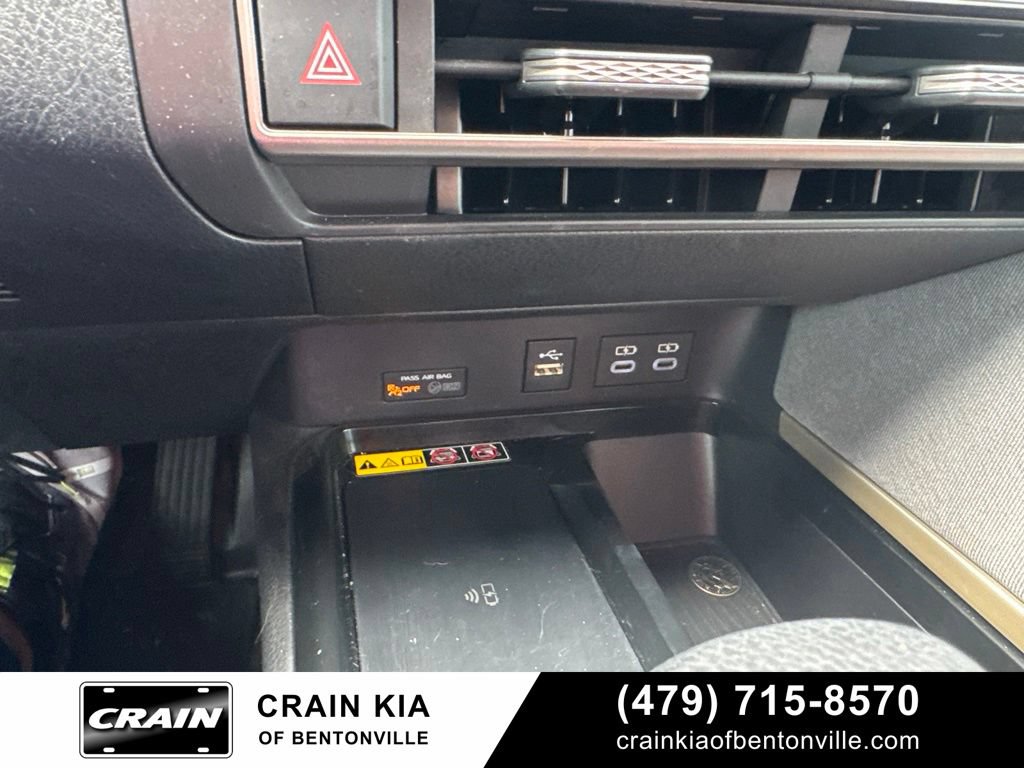 Used 2025 Toyota Camry LE FWD image 19