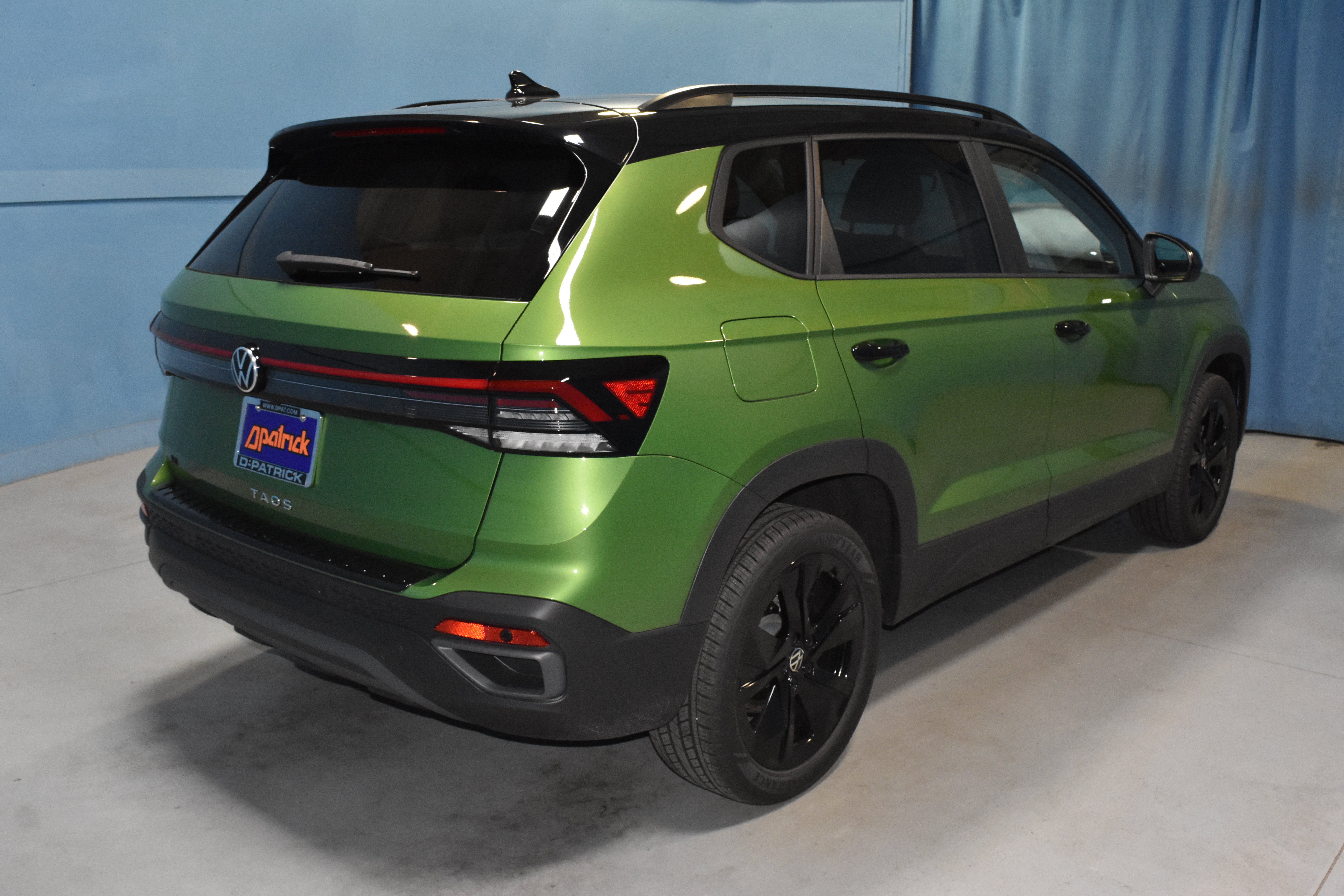 New 2026 Volkswagen Taos SE FWD image 20