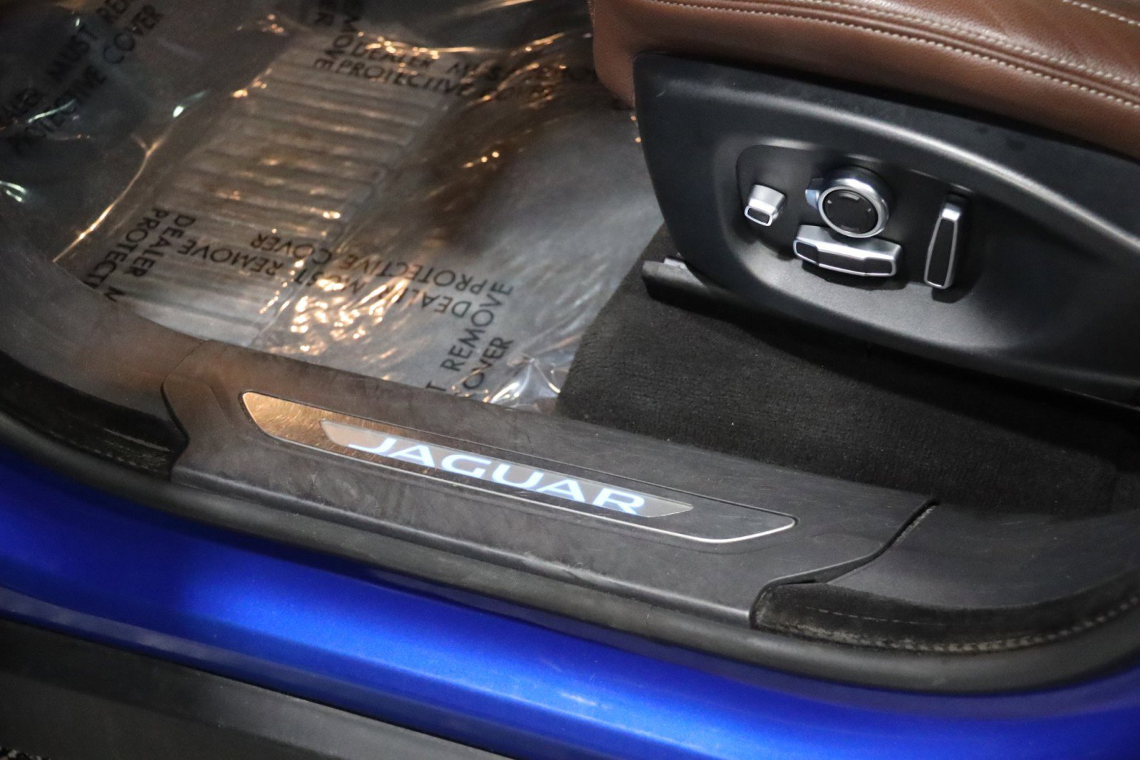 Used 2019 Jaguar F-PACE S image 38