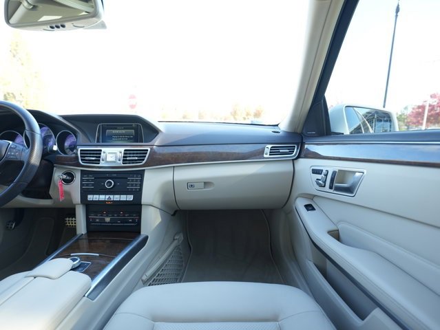 Used 2016 Mercedes-Benz E 350 Sedan image 25