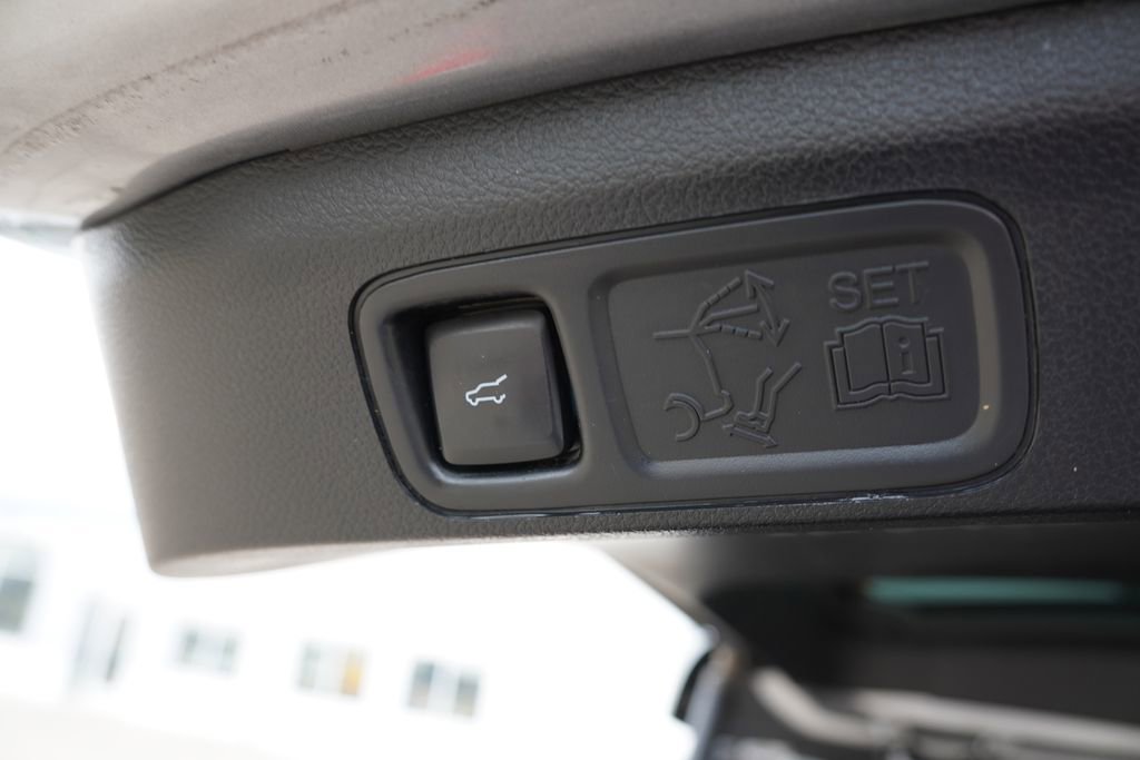 Certified 2021 Ford Expedition XLT image 24