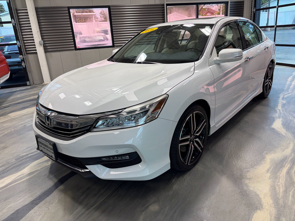 Used 2016 Honda Accord Touring image 3