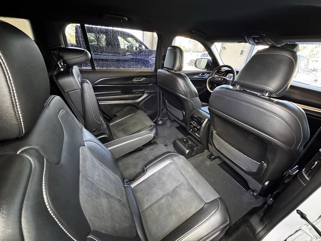 Used 2024 Jeep Grand Cherokee L Laredo image 54