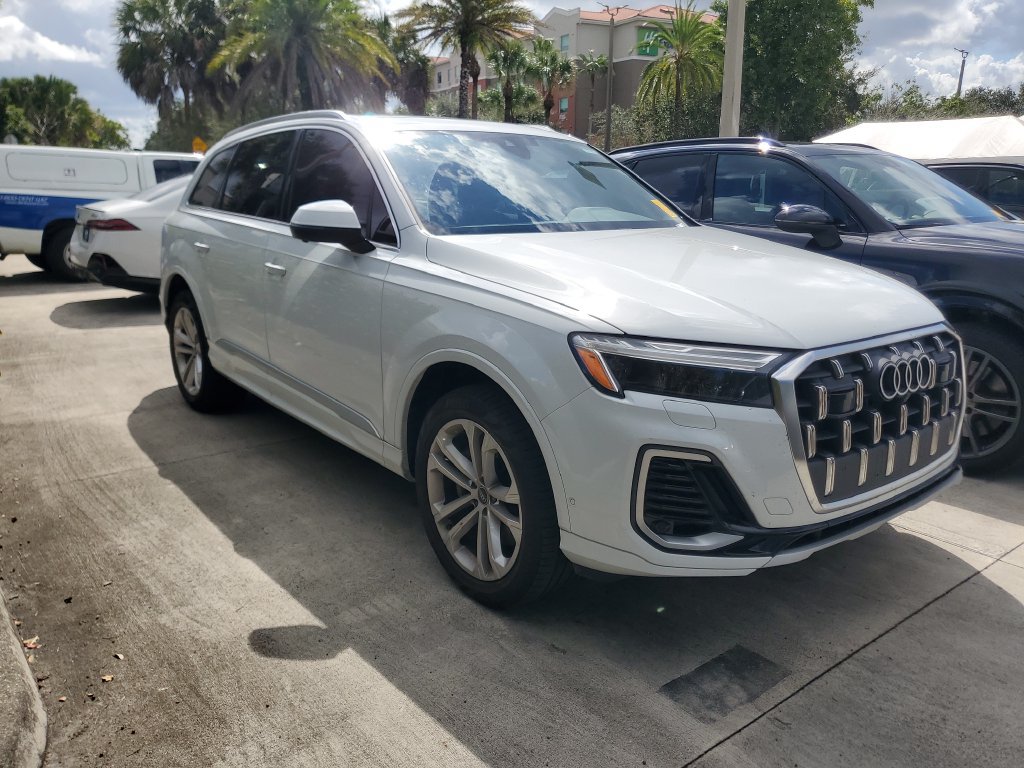 Used 2025 Audi Q7 2.0T Premium Plus w/ Premium Plus Package AWD/4WD image 2