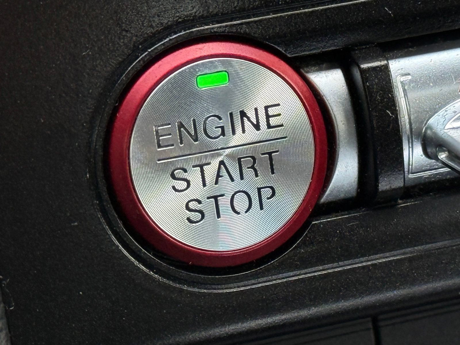 Used 2019 Ford Mustang Premium RWD image 31