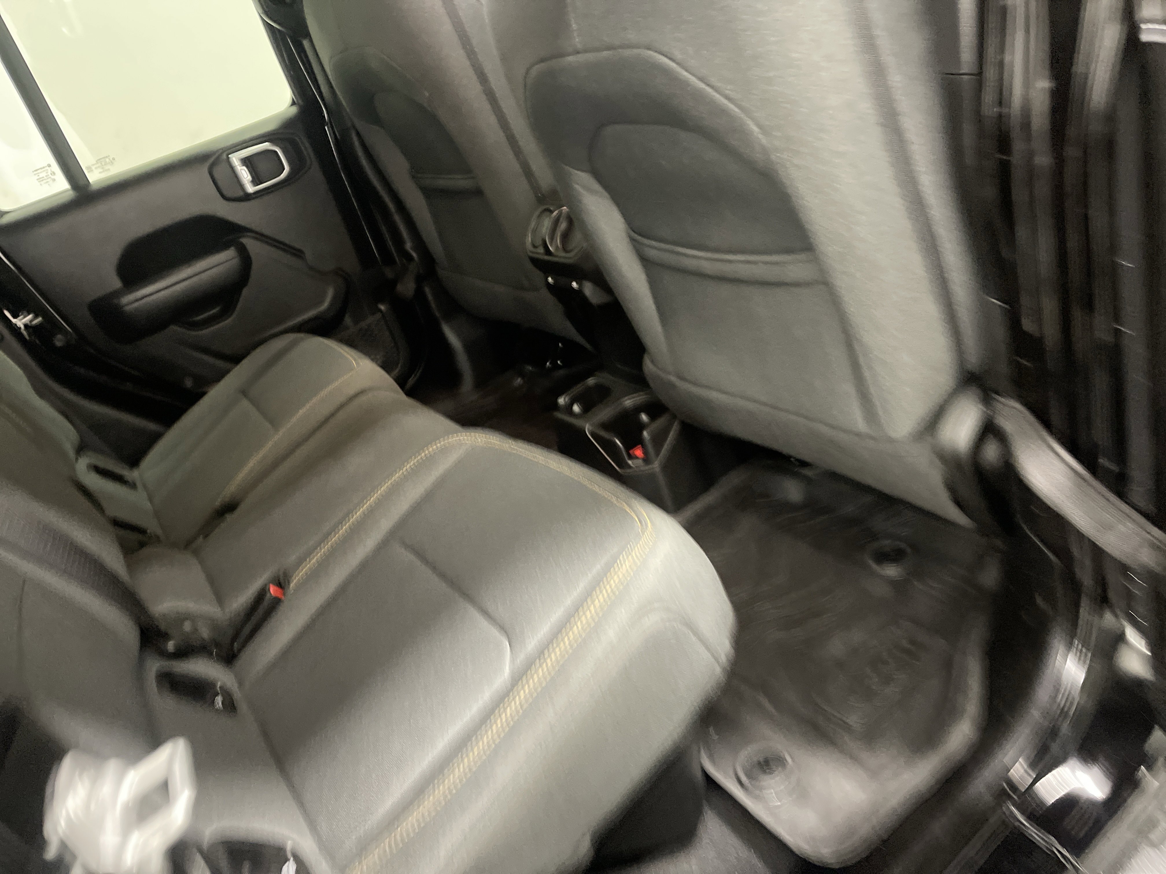 Used 2024 Jeep Gladiator Sport image 21