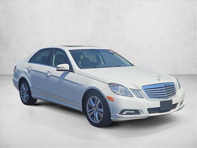 Used 2010 Mercedes-Benz E 350 4MATIC Sedan image 4
