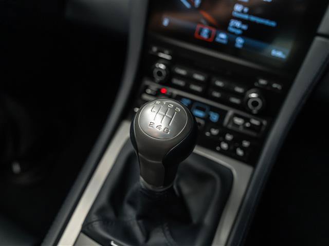 Certified 2025 Porsche 718 Cayman RWD image 27